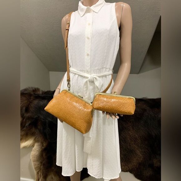 Embossed Rose Handmade Cowhide Leather Push-lock Handbag Includes Small Clutch - Picture 4 of 16